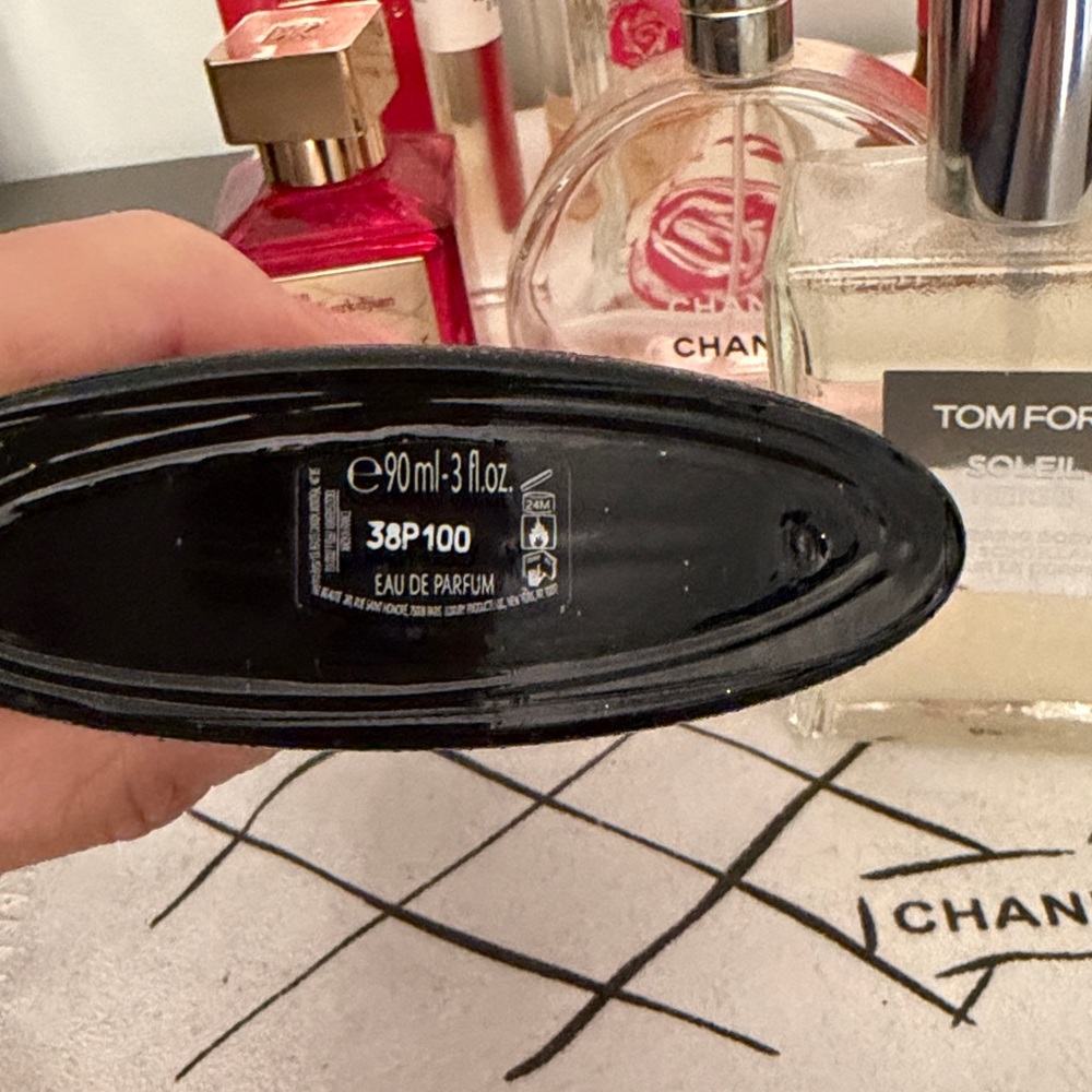 Yves Saint Laurent Black Opium - Picture 3 of 5